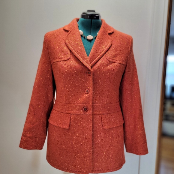 ESCADA VINTAGE size 42 Orange Jacket. Like new. - Picture 5 of 16